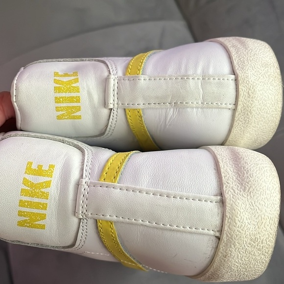 “Nike Blazer 77 Vintage Mid Sneaker size 5.5” - Picture 4 of 7